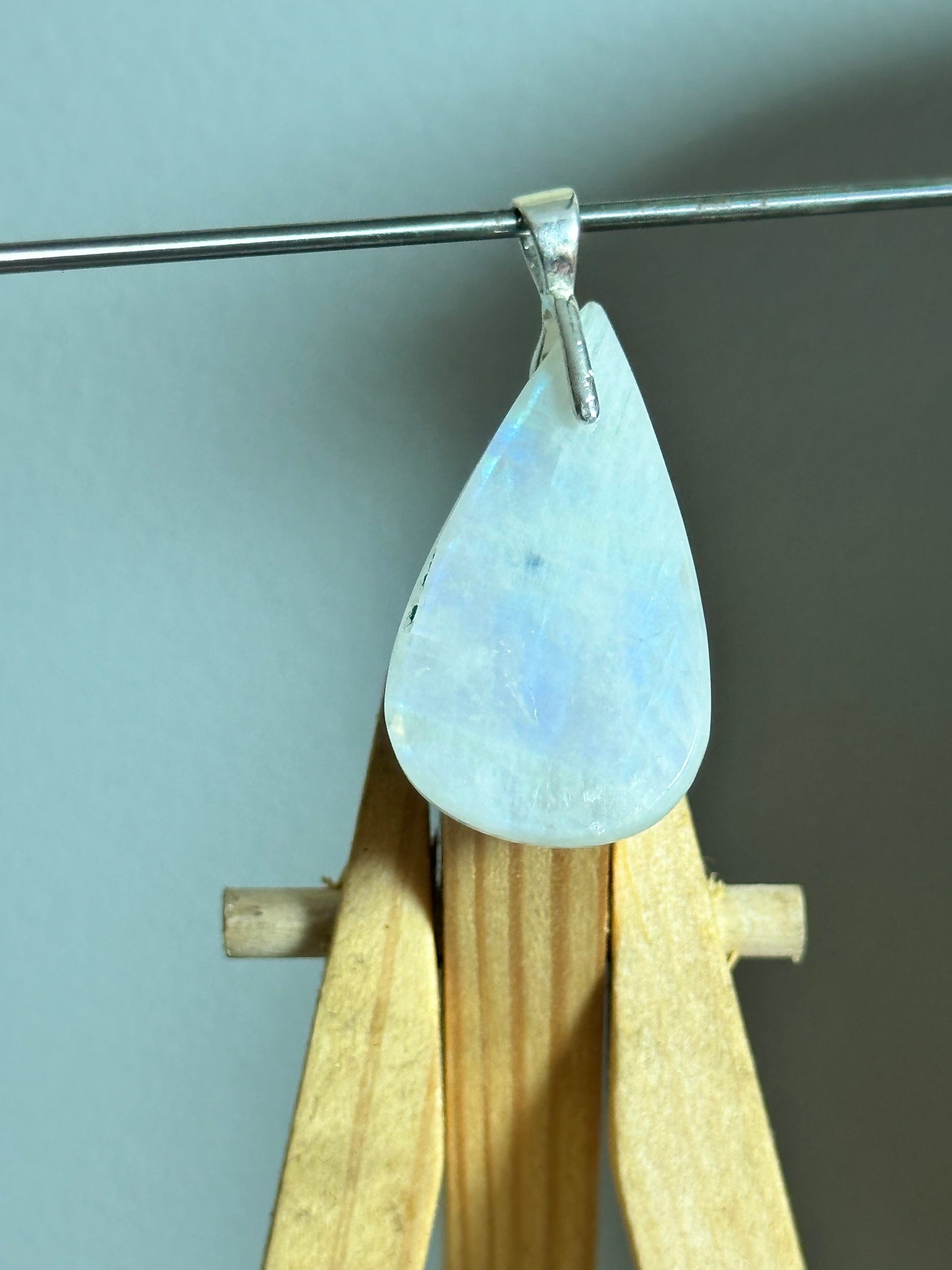 White Labradorite Pendant